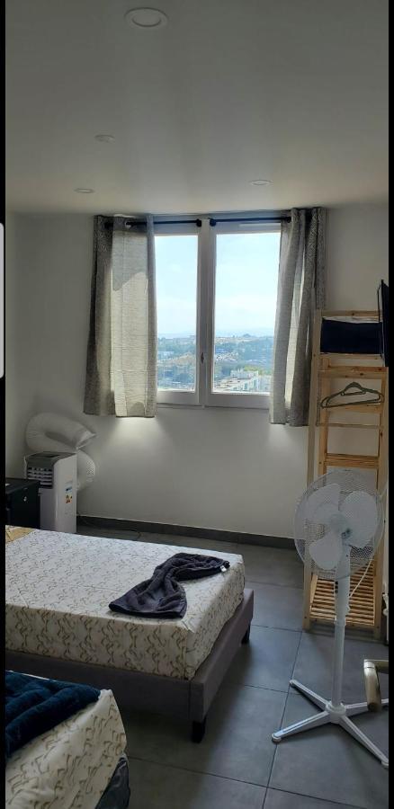 Big Flat Sea Vieuw 95 M2 5 Rooms Near Airport 5 Min Train 3 Min And Tram On Site, Beach 7 Min, 2 Showers And 2 Toilets , Neuf Grand Appartement 95 M2 5 Chambres Proche Aeroport 5 Min Train 3 Min Et Tramway Sur Place, Plage 7 Min 2 Douches Et 2 Wc Vue Nizza Exterior foto